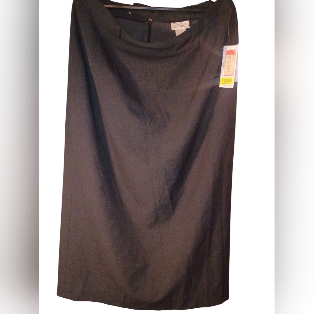 Austin Reed Elegant Black Women's Skirt Size 14W Nwt